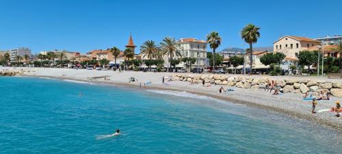 Studio de la plage - Mer, Terrasse et garage - Location saisonnière - Cagnes-sur-Mer