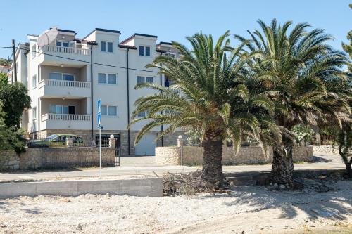 Apartments Tokic - image 9