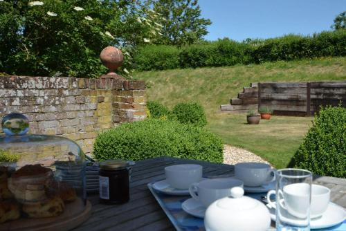 Elliotts House - image 4
