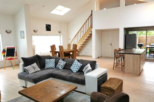 loft spacieux et lumineux gîte à louer Raventhun