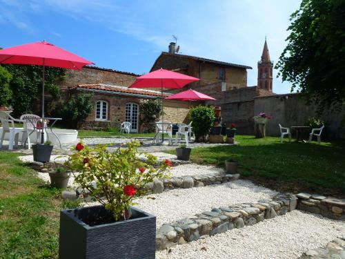 Logis Hotel L'Arche de Noe - 정원