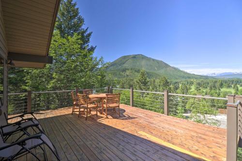 West Glacier Home w/ Majestic Mountain Views! in 西冰河(蒙大拿州）