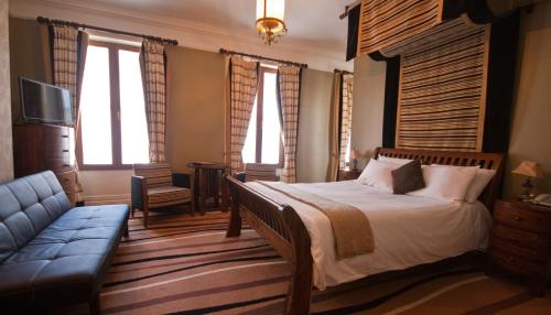 Deluxe Double Room image 3