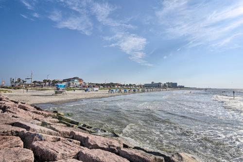 Beachfront Casa Del Mar Condo with Ocean Views! - main image