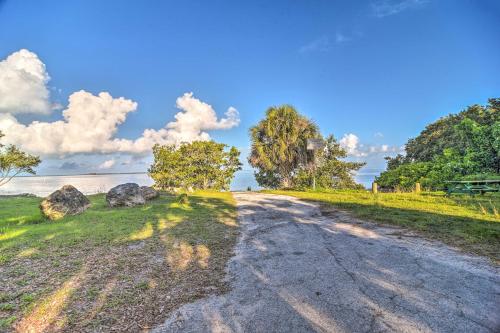 Quiet Crystal Beach Hideaway - Steps to the Sand!