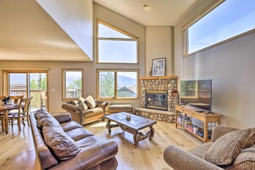 Updated Wildernest Escape with Deck and Mtn View! - image 7