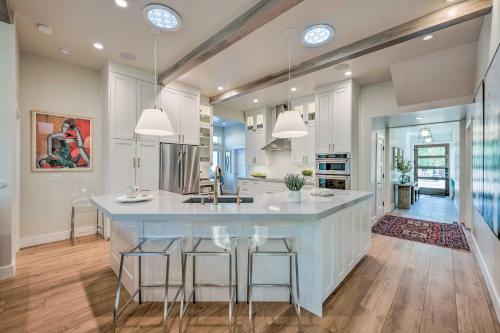 Top-Notch Mountain Living by Canyons Resort! - image 5