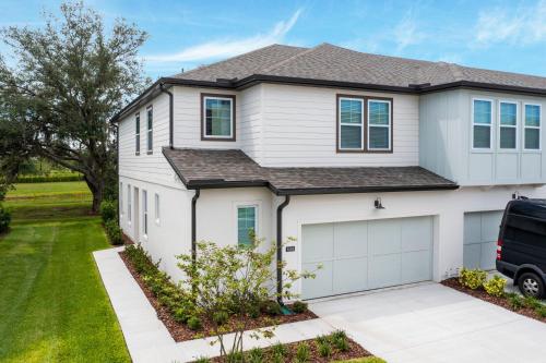 Breathtaking 4Bd Close to Disney @ Enclave at Festival 688 Davenport Florida