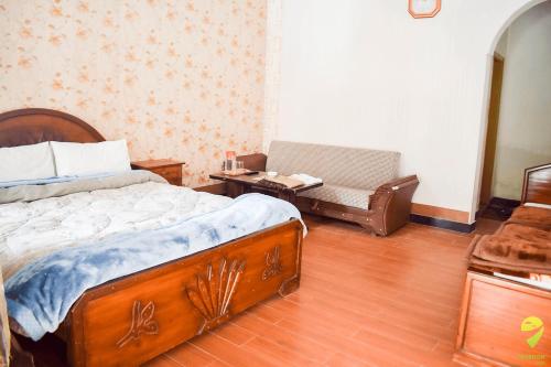 Eagle Nest Hotel