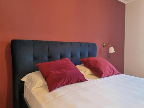 Casa Fifina Rooms - Tap to explore photos