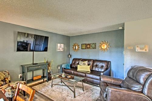 Townhome with Yard 3 Mi to Camp Murray and JBLM - image 7