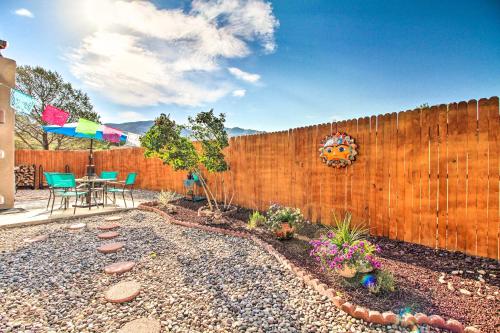 Mountain-View Albuquerque Townhome with Patio! in Albuquerque East