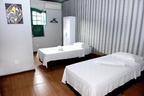 Twin Room image 3