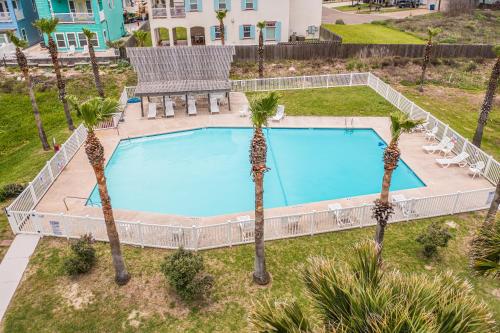 IR104-Beauty And The Beach condo - image 4