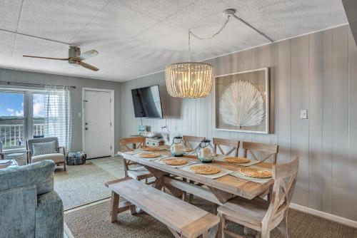 IR104-Beauty And The Beach condo - image 11