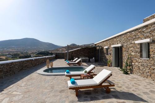Näkymä ulkoa, Peters Place - Paros Resort in Parasporos