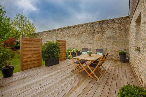 LE CLOS POULAIN Petits gîtes de charme et chambres d'hôtes Familiales au calme proche Bayeux et des plages