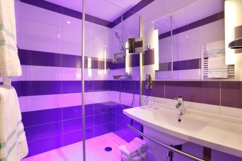 The Originals City - Hôtel Le Saint-Martial, Limoges Centre - Hotel - Limoges