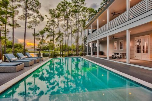 Tresca Pines Luxury Vacation Home Florida