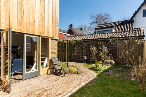 Garden, Luna’s loft in Camperduin