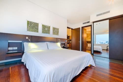 1 queen bed