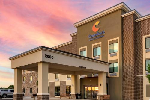 . Comfort Inn & Suites North Mankato