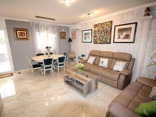 Apartment in Fažana with terrace, air conditioning, WiFi, washing machine (4957-1), Fasana (Fažana) (foto 6)