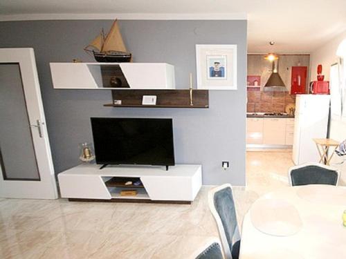 Apartment in Fažana with terrace, air conditioning, WiFi, washing machine (4957-1), Fasana (Fažana) (foto 8)