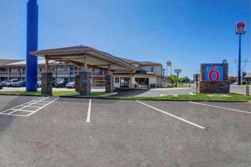 Motel 6-Anderson, CA - Redding Airport