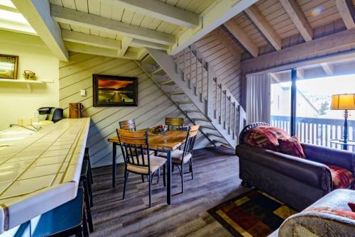 Mountain Fever Loft - image 6