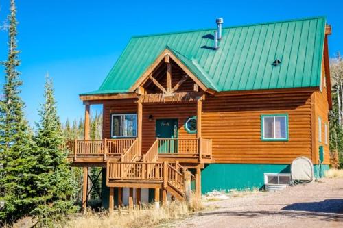 Let`s Play Chalet - main image