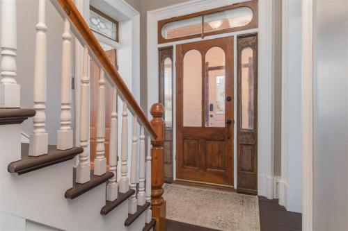 Seven Gables - image 6