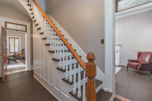 Seven Gables - image 8