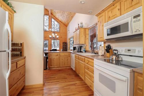 Whistling Bear - image 6