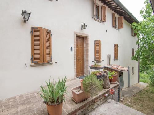 Sunny Apartment in Assisi with Garden and Terrace