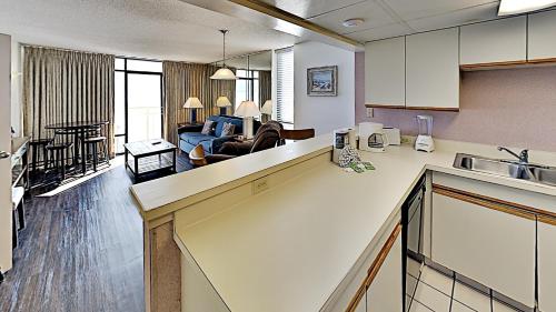 Sands Ocean 1640 Oceanfront Condo near popular Shore Drive - image 6