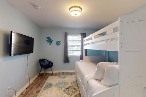 Destin Sands - image 12
