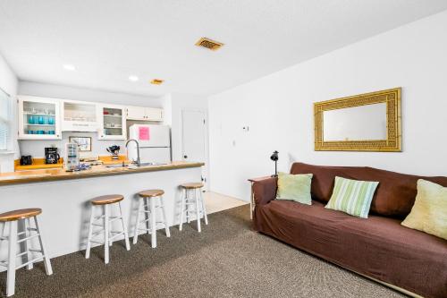 Tradewinds Unit #2 - main image