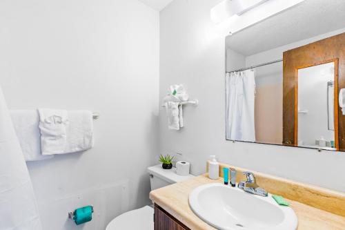 Tradewinds Unit #2 - image 11