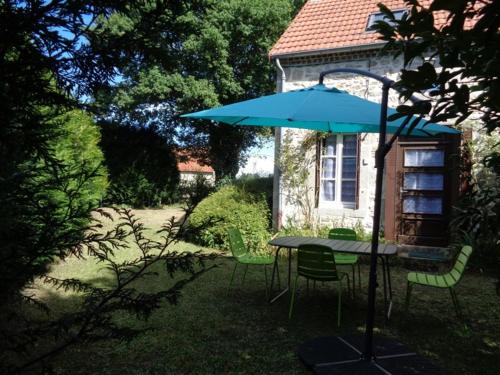 Gîte Durmignat, 3 pièces, 4 personnes - FR-1-630-28 gîte à louer Villevaleix
