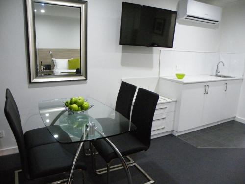 2 bedrooms, 3 beds