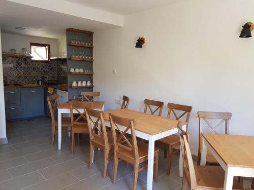Restorāns, Élő Tisza Vendégház (Elo Tisza Vendeghaz) in Nagykörű