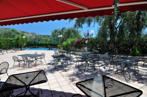 Hotel Apeneste