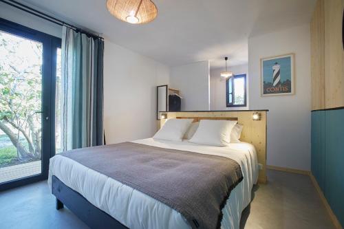 HOTEL COTE PHARE in St Julien En Born