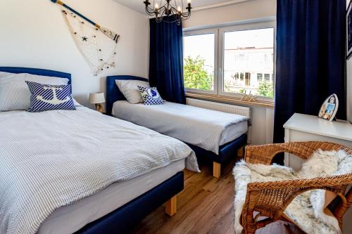 2 twin beds