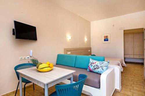 Facilities, Lefka Apartments in Theriso