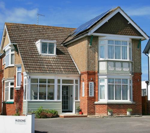 Hudsons Guest House - Adults only Weymouth