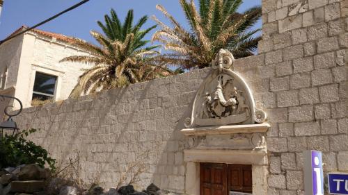 Pag studio Garden in Pag