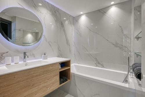 Luxury apartment with balcony, Cannes city center - 화장실