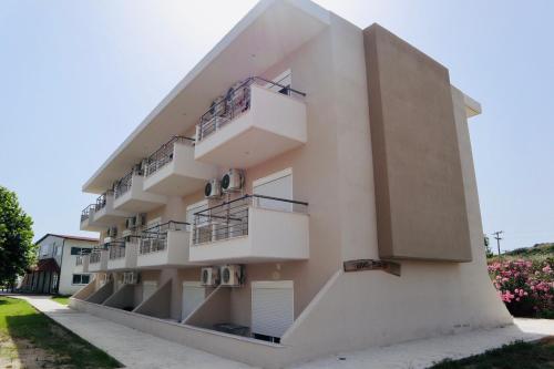 Hotel Sarti Beach - image 2